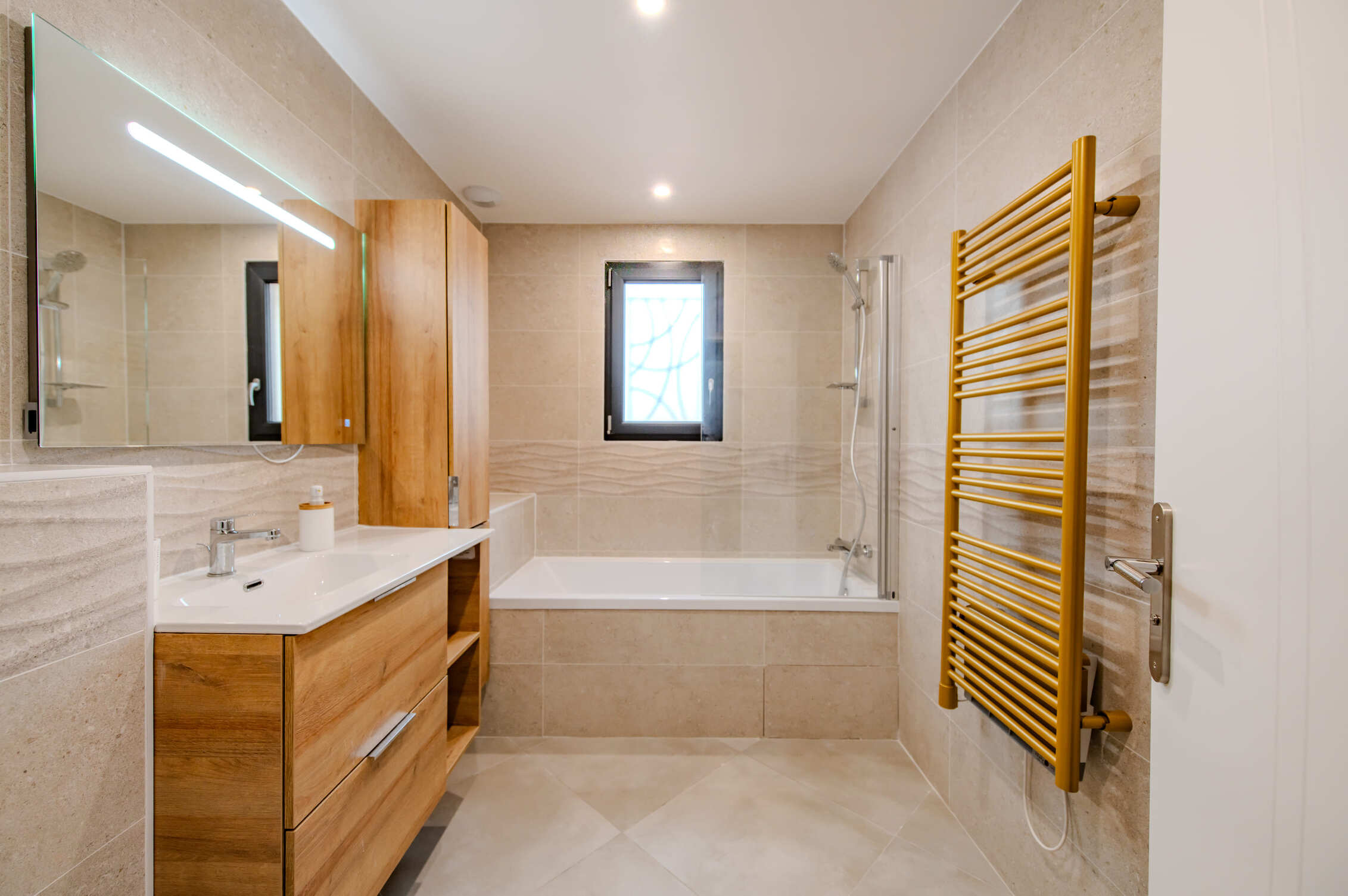 Intérieur d'une maison construite par Maison Kamci