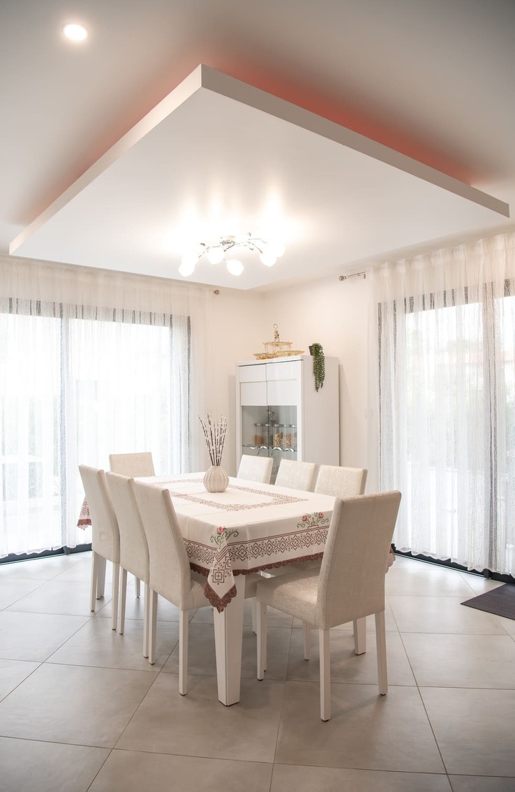 Intérieur d'une maison construite par Maison Kamci